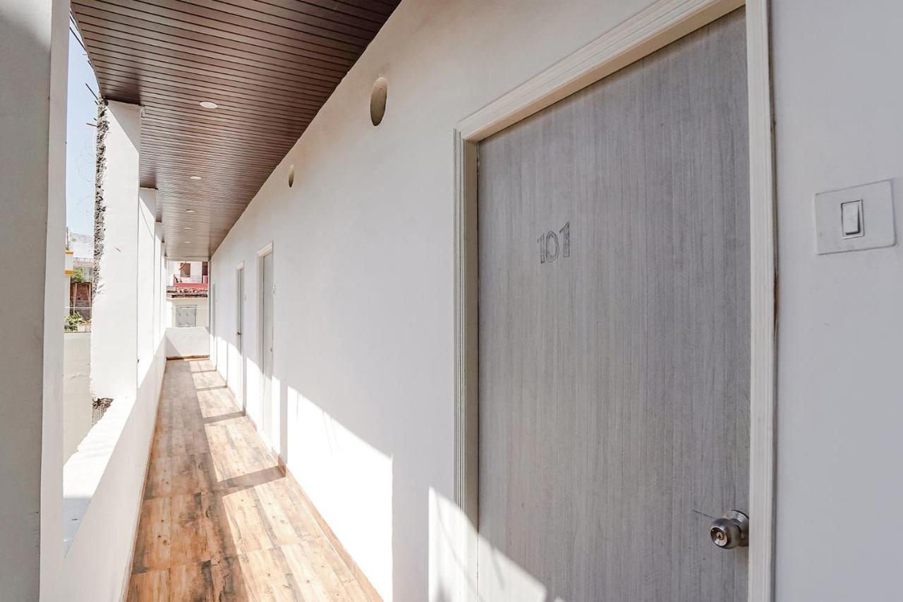 Fabhotel Siddhi Váránaszi Kültér fotó