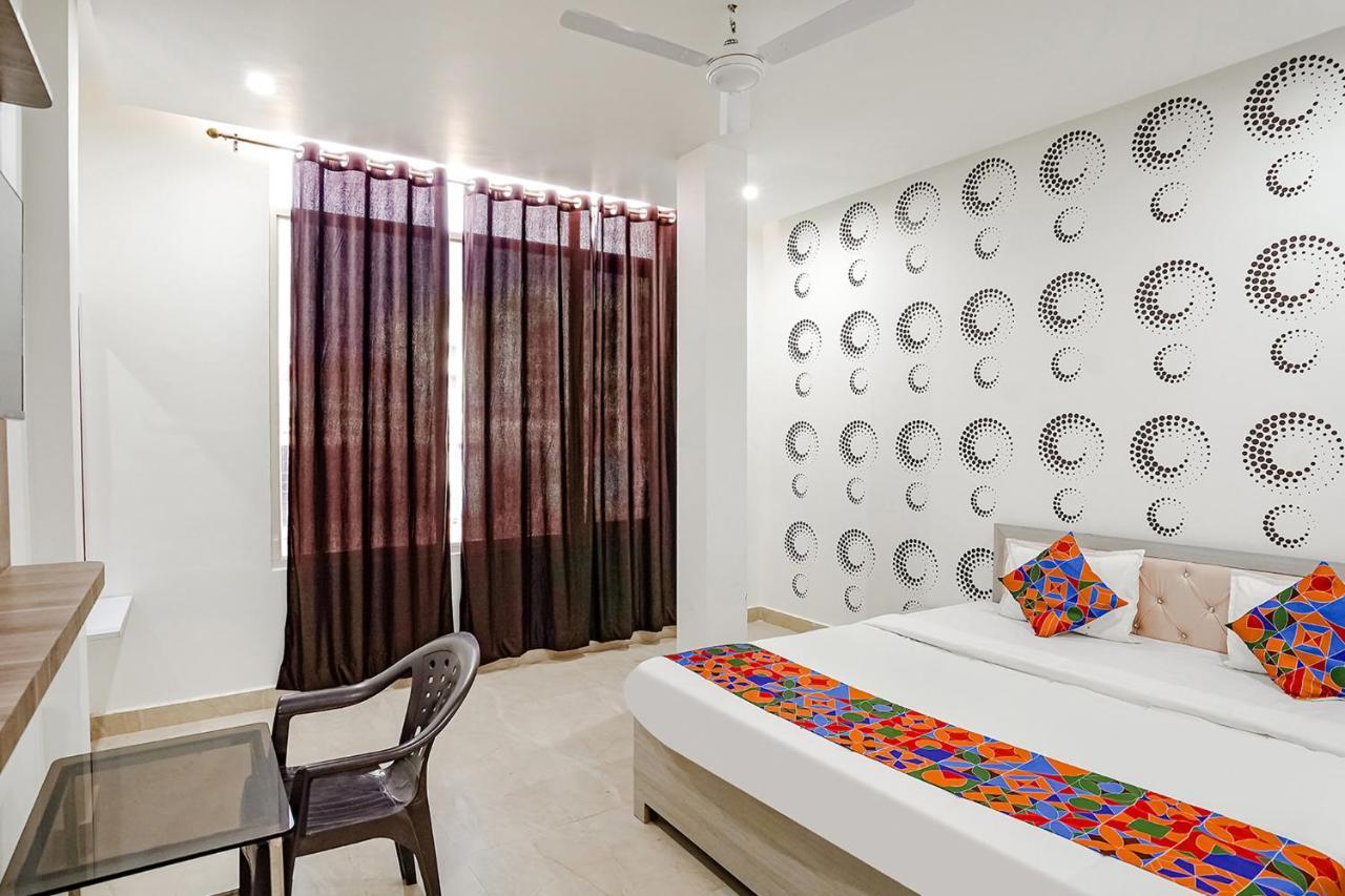 Fabhotel Siddhi Váránaszi Kültér fotó